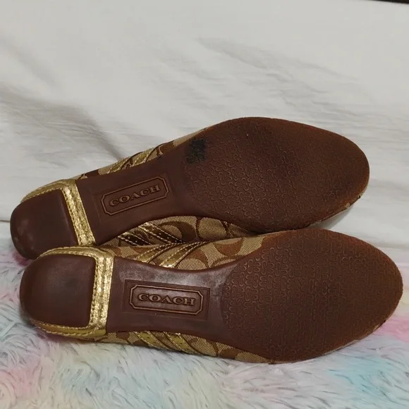 Coach Ballet Flats W Gold Detail Sz.8M They can fit 8.5 Like New (X-100 CRATE) - Picture 13 of 15